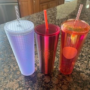 Starbucks cups!